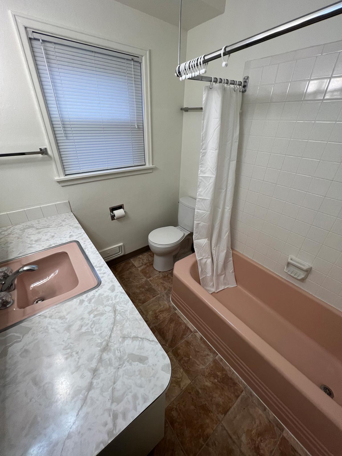 539 59th street apartment Interior - bathroom